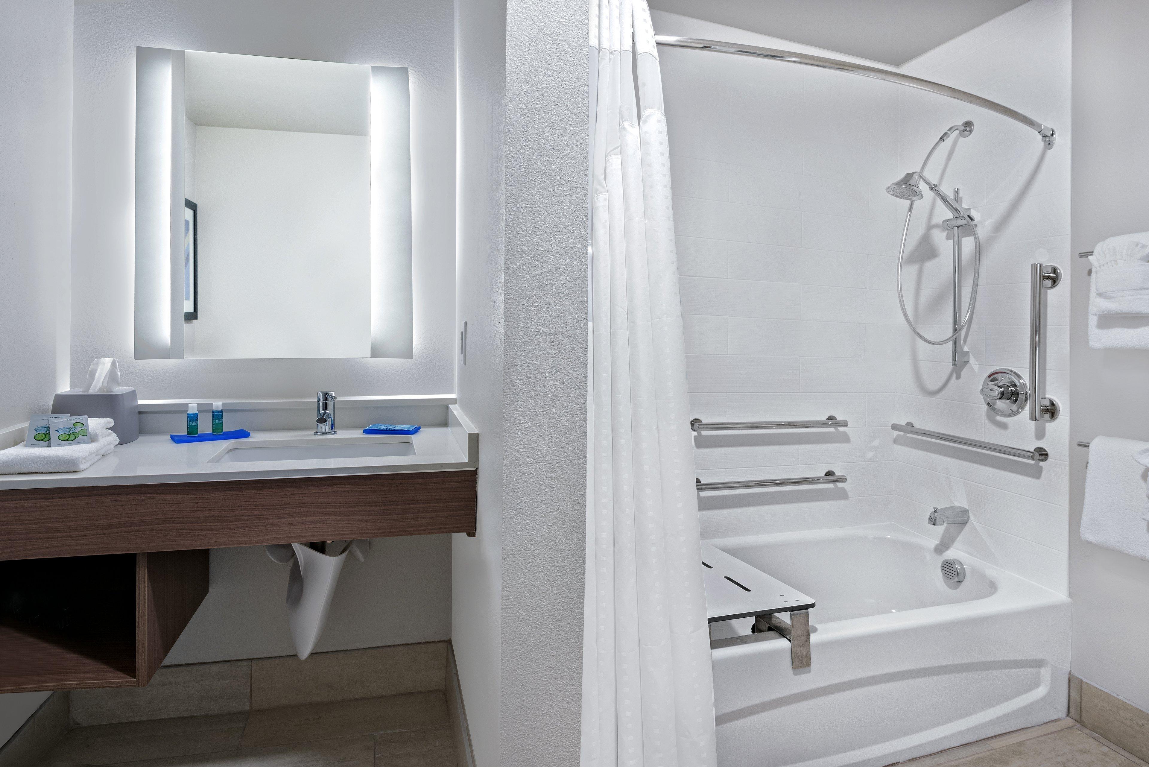 Holiday Inn Express & Suites Bryan - College Station By Ihg Exterior foto