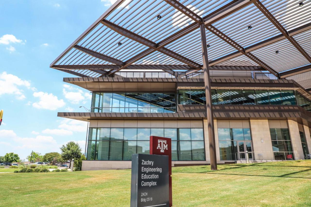 Holiday Inn Express & Suites Bryan - College Station By Ihg Exterior foto