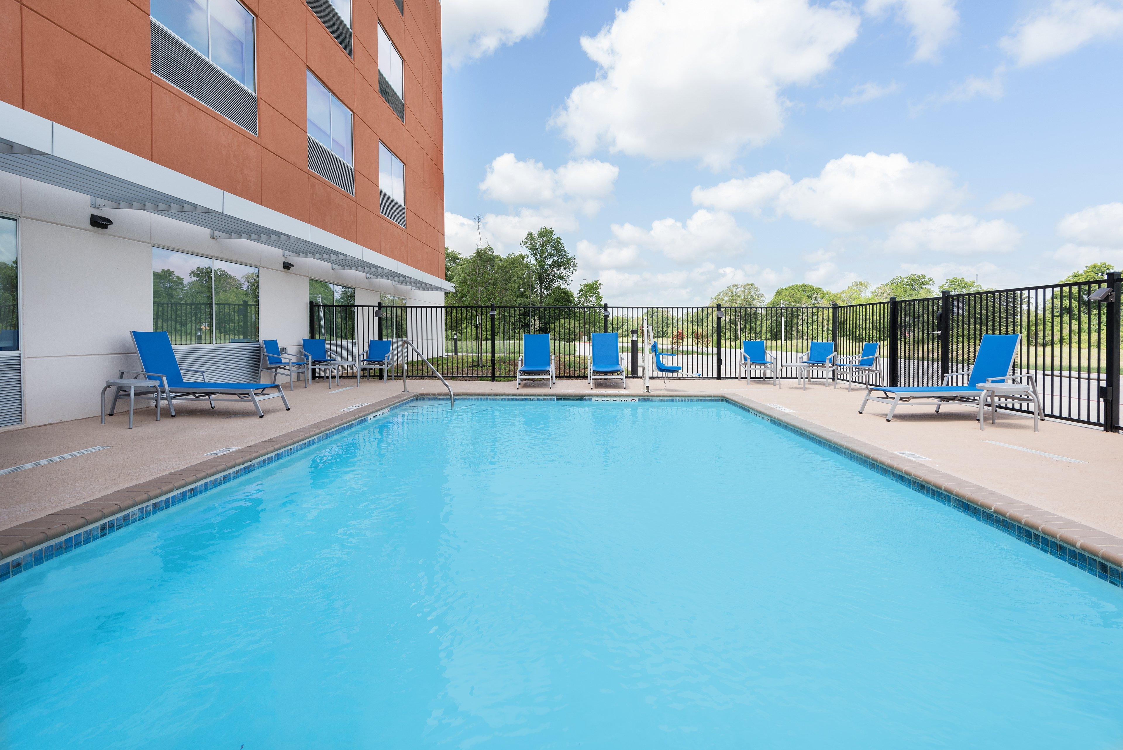 Holiday Inn Express & Suites Bryan - College Station By Ihg Exterior foto