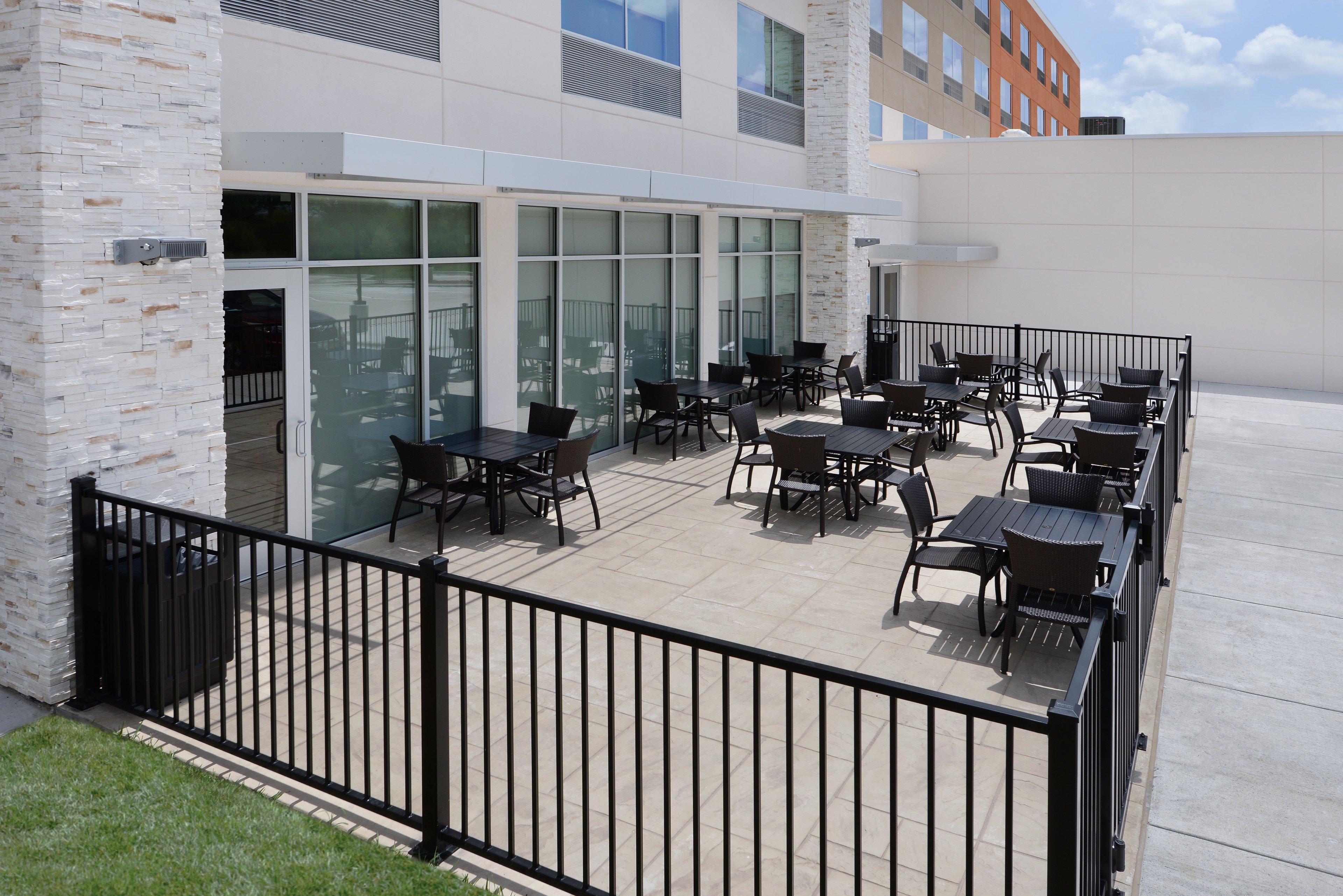 Holiday Inn Express & Suites Bryan - College Station By Ihg Exterior foto